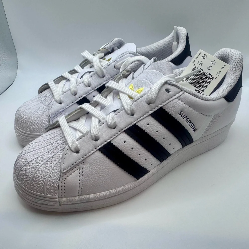 Women’s Adidas Superstar Classic Shell Toe Sneakers! NIB!!! - Picture 2 of 6